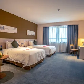 Shundi SHY Hotel Jinshan Lake Zhenjiang - Room