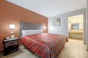 Weslaco Inn by Capital O Near Mercedes - Chambre