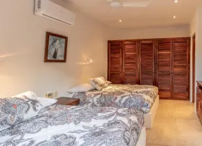 1035 - Vista Hermosa - Room