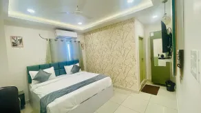 Hotel Vistaara Grand - Chambre