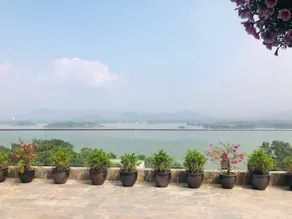 LAKESIDE DAILAI HOTEL - Vue de la chambre