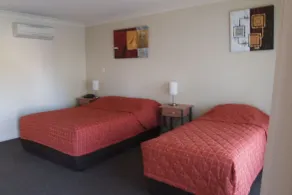 Alexander Cameron Suites - Room