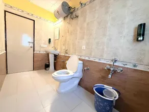 Laavish 7 Hotel - Bad