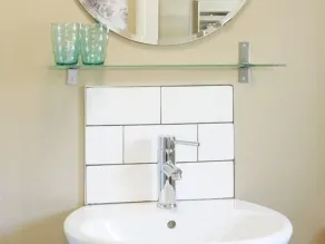 The Lambton Worm - Bathroom