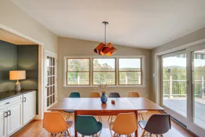 Home w Fire Pit Near Downtown Hudson Skiing - Interior