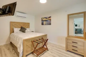 3 Mi to Main St & Beach: Coastal Cape Cod Escape! - Interni