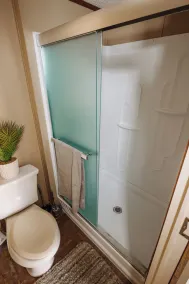 302 Lodging - Badeværelse