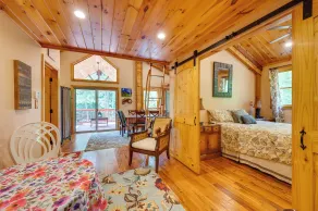 Barn-Style Georgia Vacation Rental - Pet Friendly! - Interiør