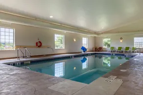 Comfort Suites Delavan - Lake Geneva Area - Piscine