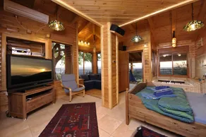 Ohn-Bar Guesthouse - Camera