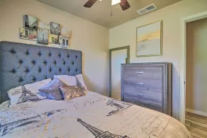 San Antonio Oasis w/ Hot Tub, Pool & Outdoor Bar! - Interiör