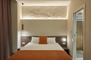 M Suite Hotel - Room