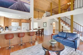 Lake & Mountain-View Home: Walk to Downtown! - Innenbereich
