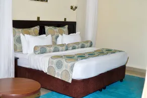 IZAAK WALTON INN EMBU - Zimmer