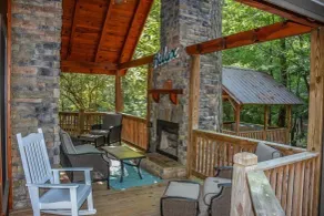 Harleys River Retreat - Balkon