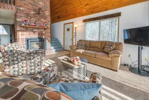 Poconos Cabin on 3 Acres - 5 Mi to Blue Mountain! - Interiør