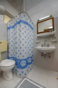 Fevro Hotel - Baño
