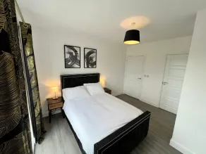 Modern 2 bedroom apartment - Room