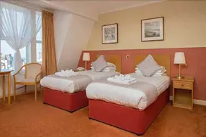 The Royal Beach Hotel - Chambre