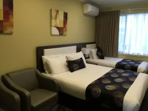 Park Squire Motor Inn & Serviced Apartments - Free Car Park - Room