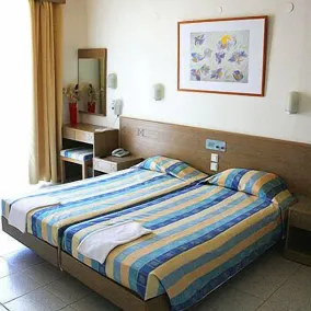 Irinna Hotel-Apartments - Chambre