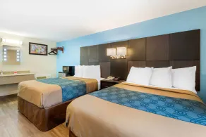 Econo Lodge West Yarmouth-Hyannis Cape Cod - Chambre