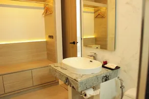 2 Bedroom Unique Indoor Pool Villa - Badezimmer