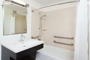 Sonesta Simply Suites Dallas Las Colinas - Banheiro