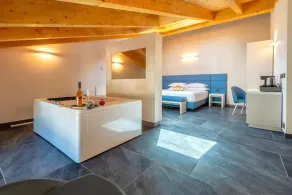 Mesbeglia Luxury Rooms - Zimmer