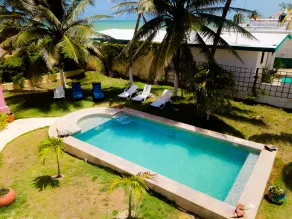 Flamingos Inn - Pool