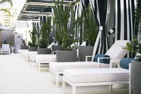 Carte Hotel San Diego Downtown, Curio Collection by Hilton - Piscine