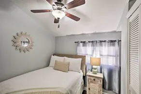 Beachy Lavallette Cottage w/ Outdoor Shower, Patio - Intérieur