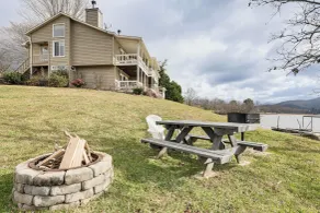 Fire Pit & Boat Dock: Lake Chatuge Townhome! - Interiør