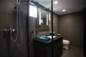 Lijiang Desti Youth Park Hostel - Salle de bain