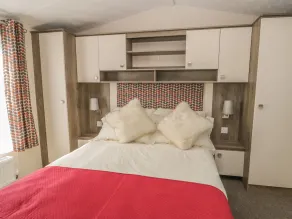 The Maple - Room