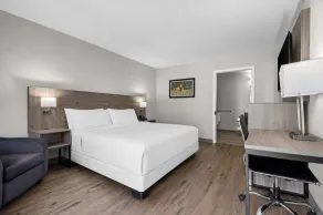 Quality Inn & Suites Ocala I-75 - Room