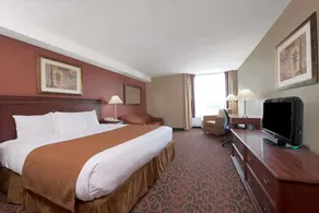 Ramada by Wyndham Niagara Falls/Fallsview - Chambre