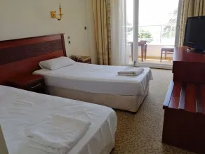Grand Nicea Hotel - Zimmer
