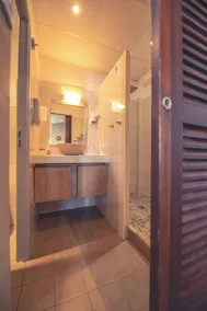 Logis Hôtel Restaurant Le Plantevin - Bathroom