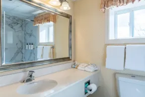 Port Inn and Suites Portsmouth, an Ascend Collection Hotel - Salle de bain