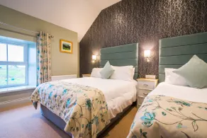 Nevins Newfield Inn Ltd - Room