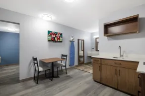 HomeTowne Studios by Red Roof Orange, TX - Chambre