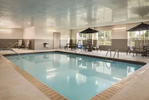 Country Inn & Suites by Radisson, Coralville, IA - Piscine