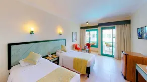 Falcon Hills Hotel - Vistas desde la habitación