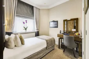 Gem Langham Court Hotel - Chambre