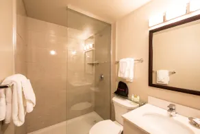 Prestige Oceanview Hotel Prince Rupert - Bathroom
