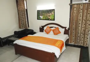 JKM Palace - Camera