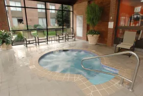 DoubleTree by Hilton Hotel Syracuse - Piscine