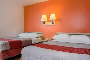 Super 8 by Wyndham Turlock - Chambre