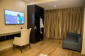 Bon Hotel Nest - Zimmer
